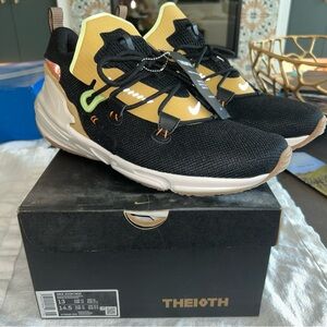 Men’s Nike Zoom Moc THE10TH Size 13 Black/Phantom-Club Gold Sneakers